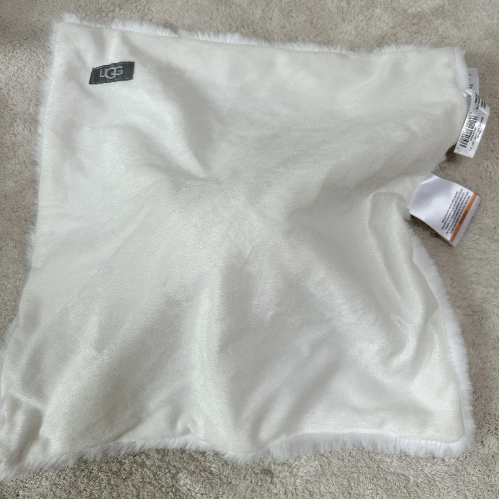 UGG Baby Blanket Dylan Snow Teddy Bear White Security Lovey 14x15 NWOT
